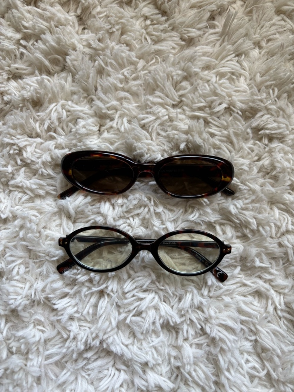 Sunnies and round glasses